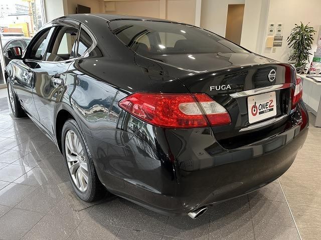 Nissan FUGA HYBRID 2013-02 189470-19