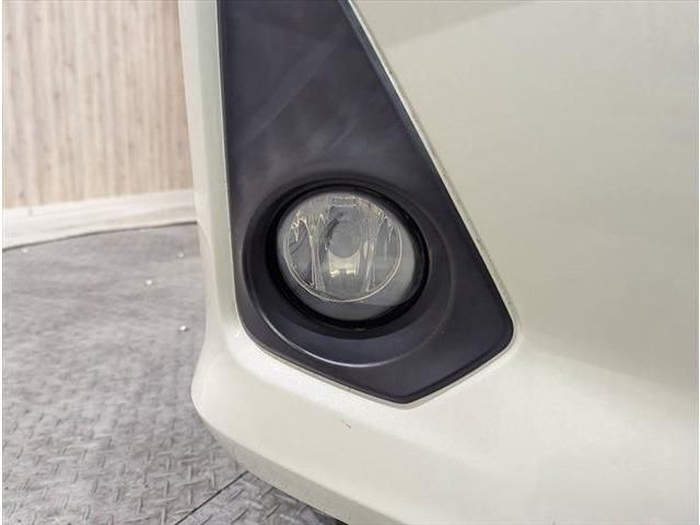 Nissan SERENA 2016-10 184457-11
