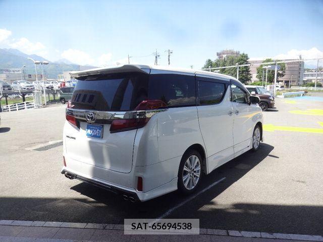 Toyota VELLFIRE 2018-08 287977-1