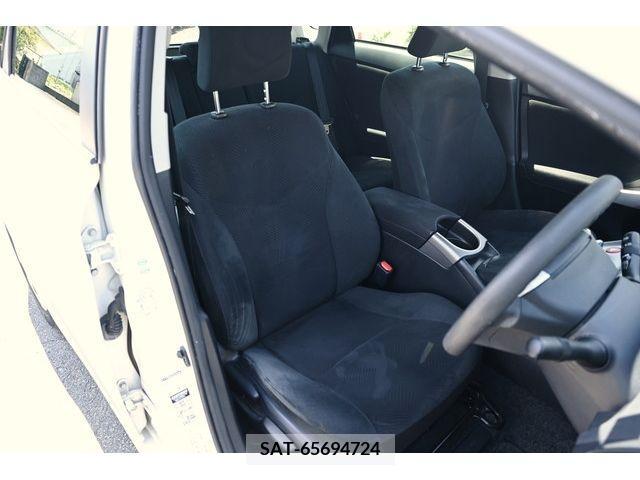Toyota PRIUS 2015-03 328531-11