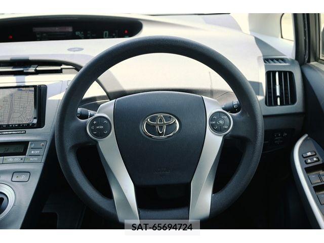Toyota PRIUS 2015-03 328531-19