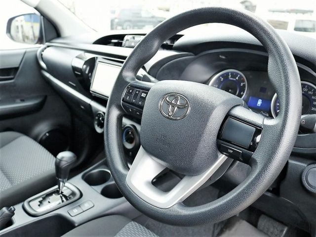 Toyota HILUX 2017-01 29282-3