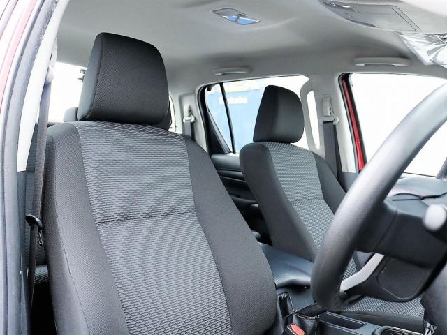 Toyota HILUX 2017-01 29282-2