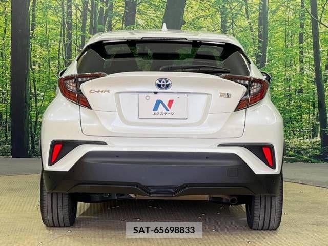 Toyota C-HR 2017-04 214864-16