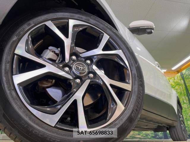 Toyota C-HR 2017-04 214864-14
