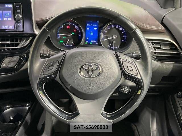 Toyota C-HR 2017-04 214864-12