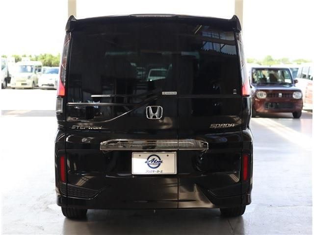 Honda e 2022-01 12950-21