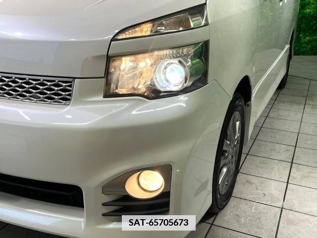 Toyota VOXY 2011-10 340858-13