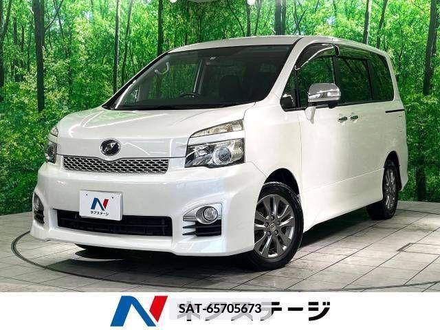 Toyota VOXY 2011-10 340858-0
