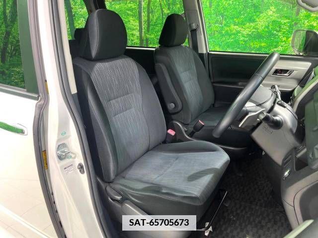 Toyota VOXY 2011-10 340858-8