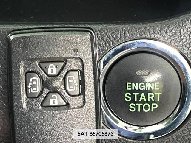 Toyota VOXY 2011-10 340858-7
