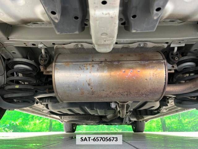 Toyota VOXY 2011-10 340858-19