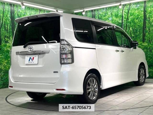 Toyota VOXY 2011-10 340858-18