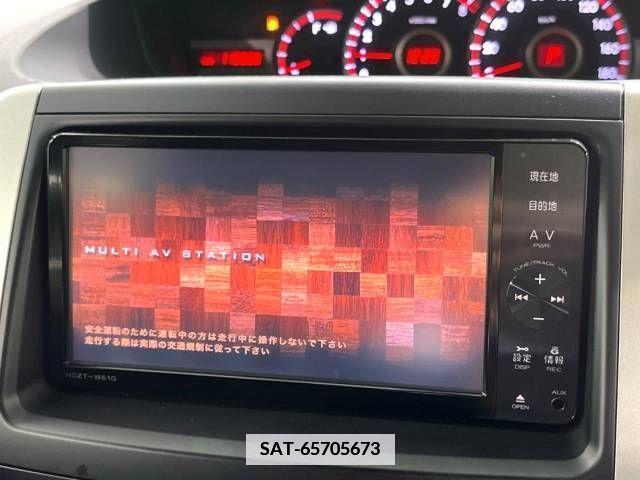 Toyota VOXY 2011-10 340858-2