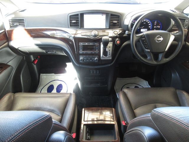 Nissan ELGRAND 2010-08 15620-16