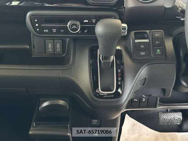 Honda N BOX CUSTOM 2023-01 307429-17