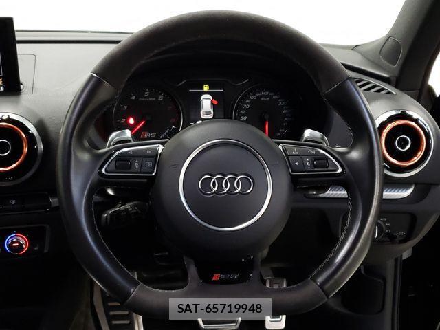 Audi RS3 SPORTBACK 2015-12 439480-21