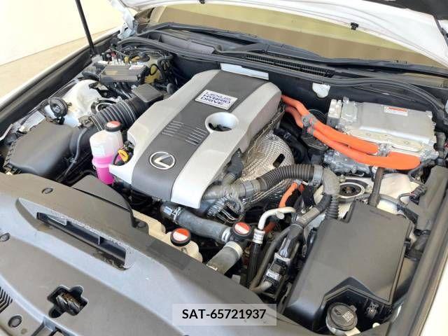 Lexus IS 2016-04 354188-19