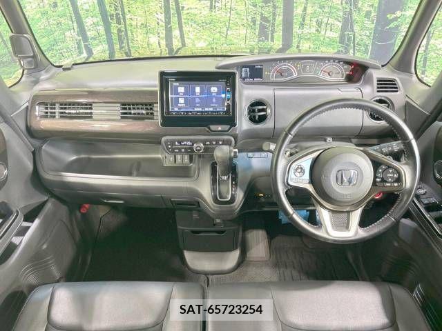 Honda N BOX CUSTOM 2019-03 211768-1