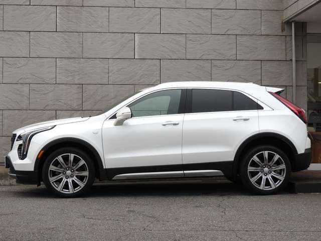 Cadillac XT4 2022-04 11439-13