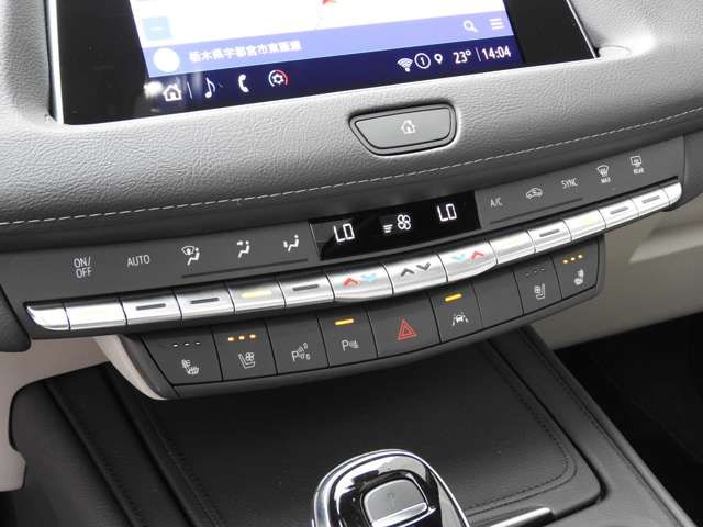 Cadillac XT4 2022-04 11439-7