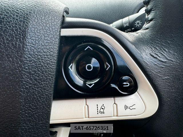 Toyota PRIUS 2016-06 366481-12