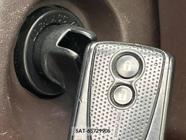 Toyota PASSO 2011-01 365997-3