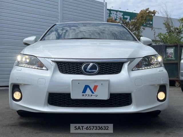 Lexus CT 2013-10 353907-14