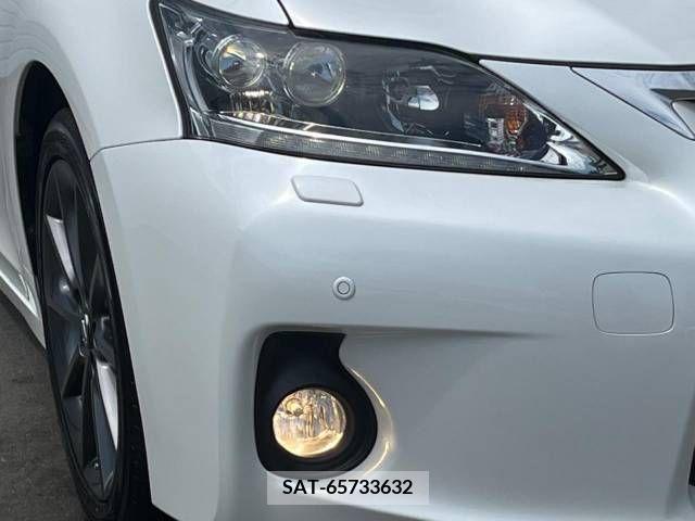 Lexus CT 2013-10 353907-12
