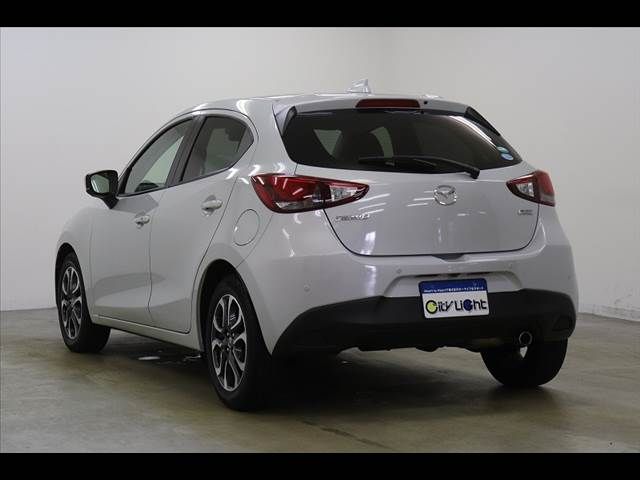 Mazda DEMIO 2017-12 7475-19