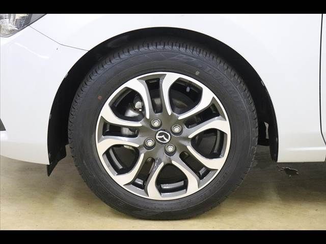 Mazda DEMIO 2017-12 7475-23