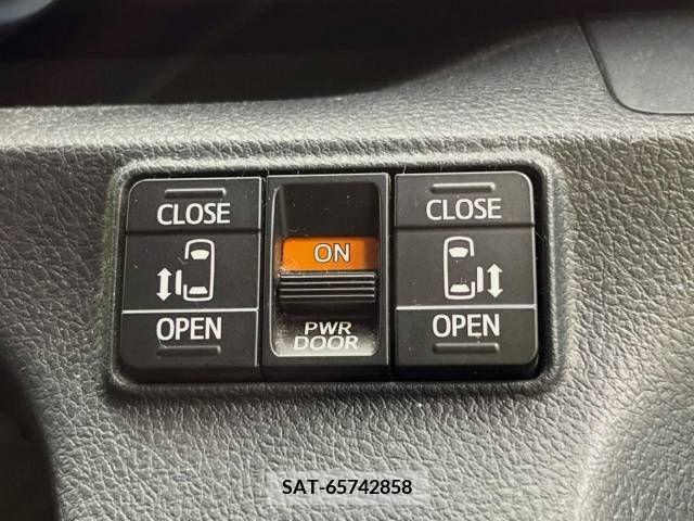 Toyota SIENTA 2017-08 368215-5