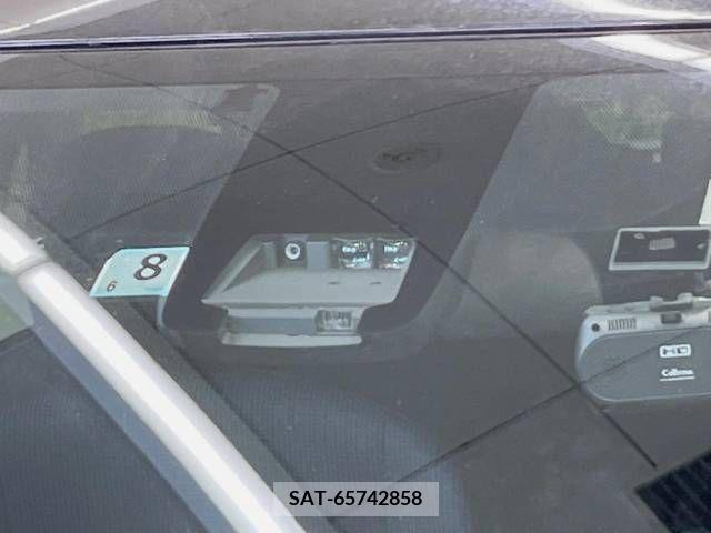 Toyota SIENTA 2017-08 368215-4
