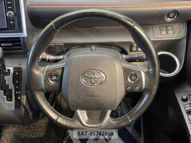 Toyota SIENTA 2017-08 368215-12