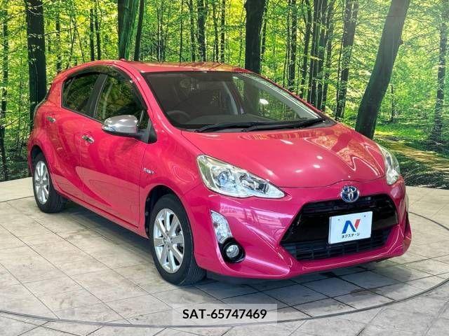 Toyota AQUA 2015-08 389319-16