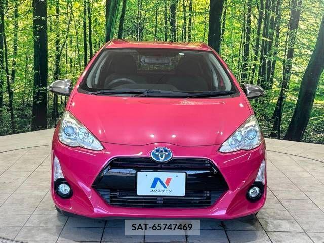 Toyota AQUA 2015-08 389319-14