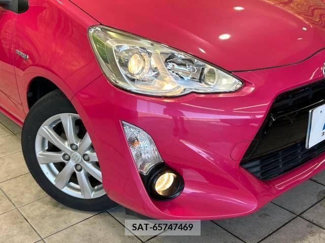 Toyota AQUA 2015-08 389319-12