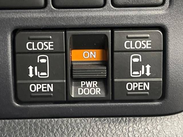 Toyota VOXY 2017-05 192829-5