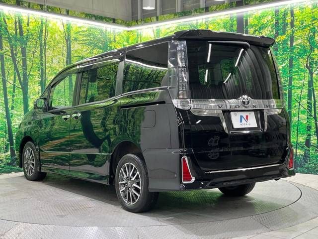 Toyota VOXY 2017-05 192829-17