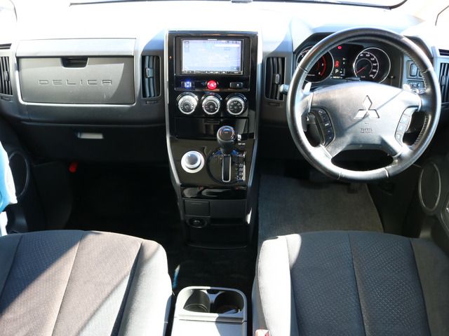Mitsubishi DELICA D5 2014-07 5379-2