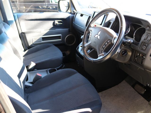 Mitsubishi DELICA D5 2014-07 5379-13