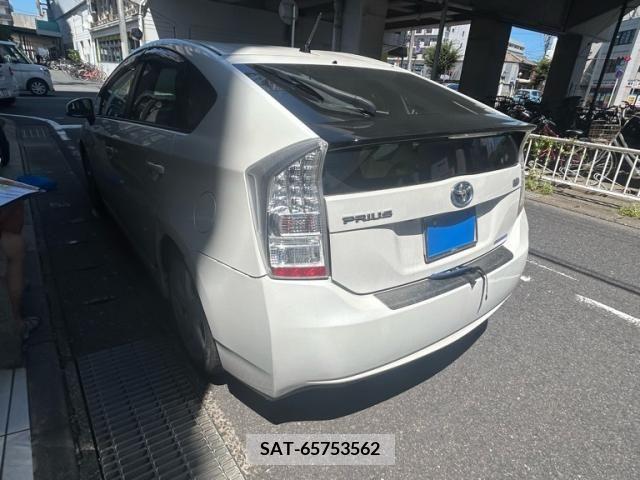 Toyota PRIUS 2009-09 393469-3