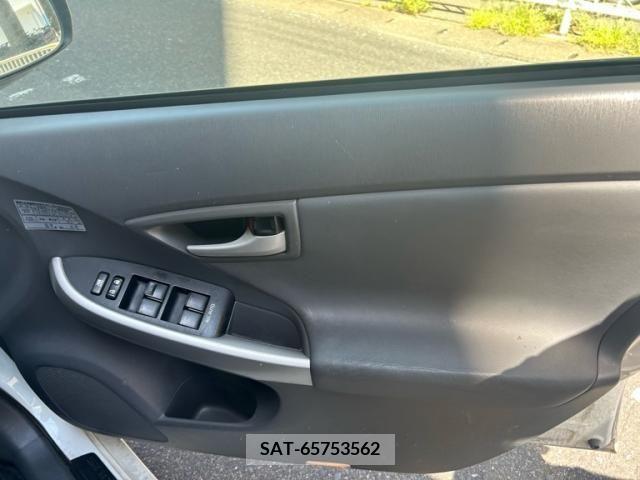 Toyota PRIUS 2009-09 393469-12