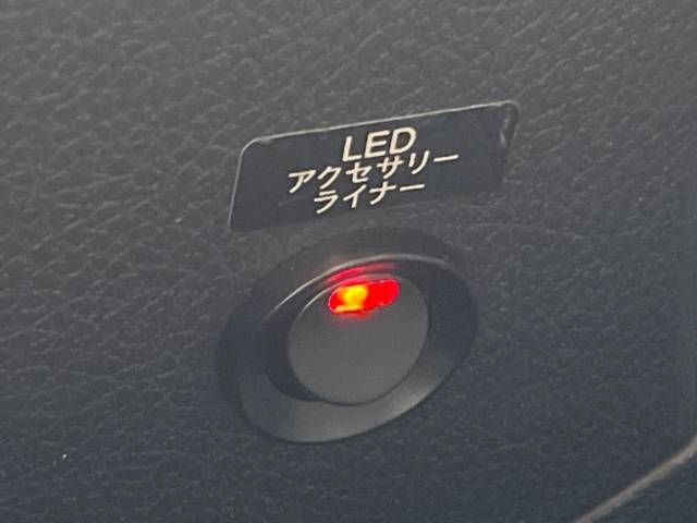 Subaru WRX S4 2016-02 27177-6