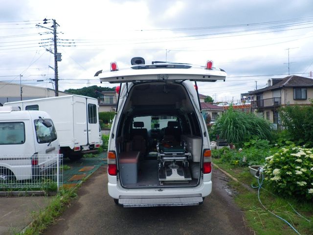 Toyota GRANVIA 2005-02 3556-8