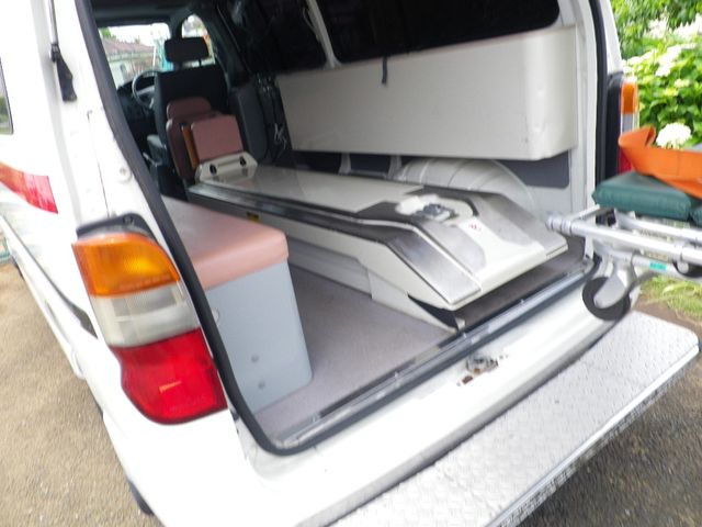 Toyota GRANVIA 2005-02 3556-6