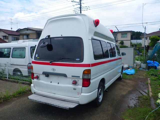 Toyota GRANVIA 2005-02 3556-1