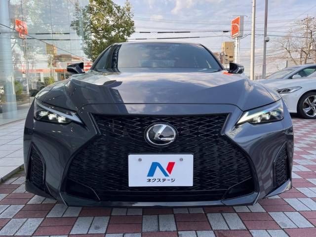 Lexus IS 2021-05 181033-13
