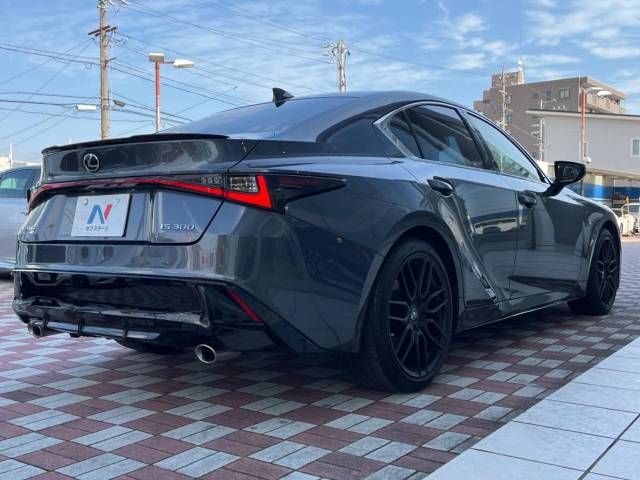 Lexus IS 2021-05 181033-16