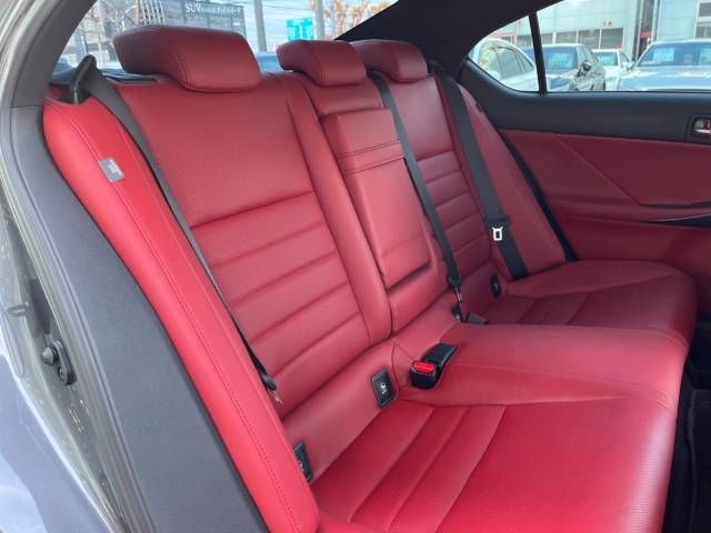 Lexus IS 2021-05 181033-9